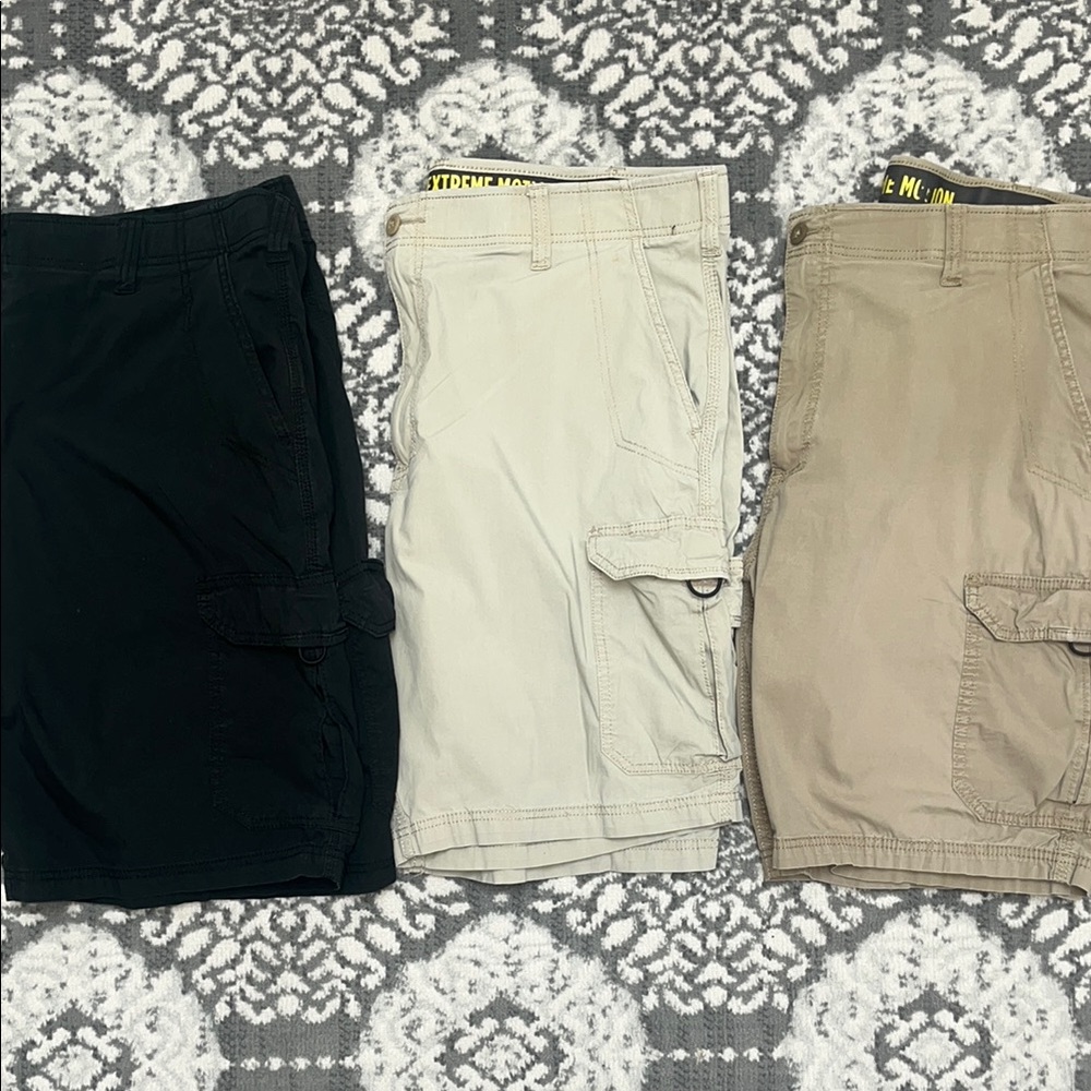 Lee Cargo Shorts Black and Cream Versatile Style